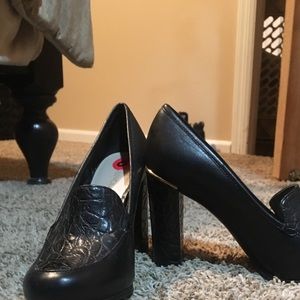 Black heels, size 6. Worn a few times